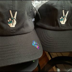 COVERGIRL Black Peace Chokolids Hats